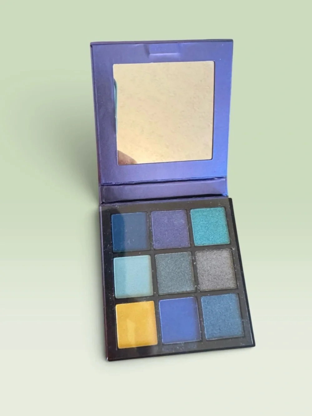 HUDA BEAUTY Sapphire Obsessions Eyeshadow Palette - Purple, Teal, Gold